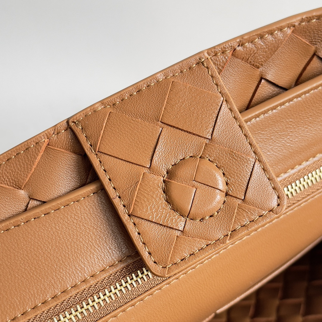 B0tt*ga Ven*ta Medium Andiamo 32x25x11CM