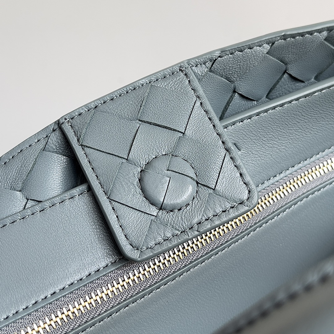 B0tt*ga Ven*ta Medium Andiamo 32x25x11CM