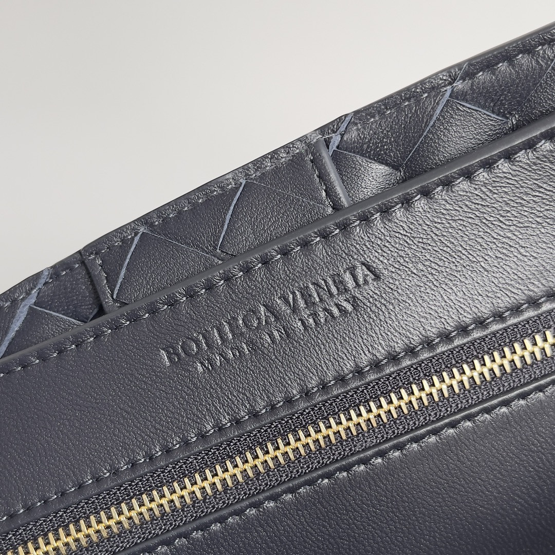 B0tt*ga Ven*ta Medium Andiamo 32x25x11CM