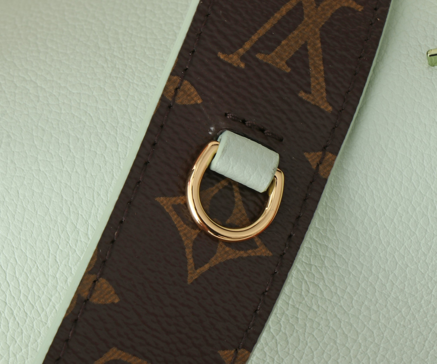 LV Speedy 18   M24605 18x12.5x11CM