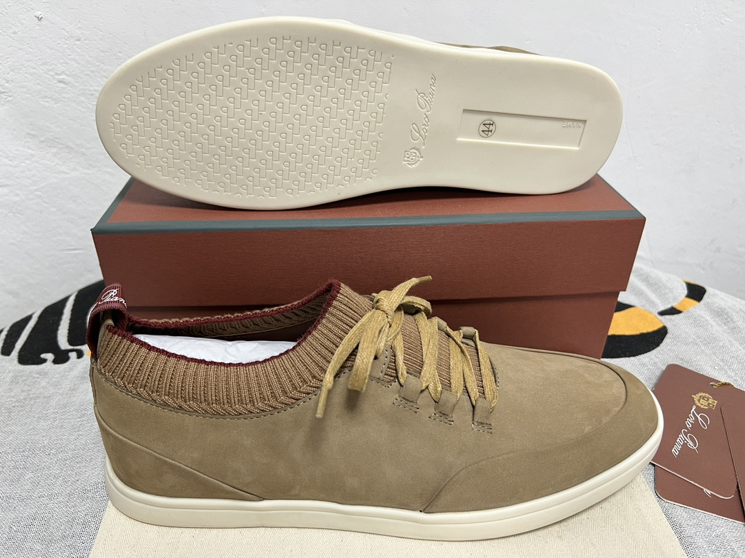 UA L0r0 P1ana Soho Walk Sneaker