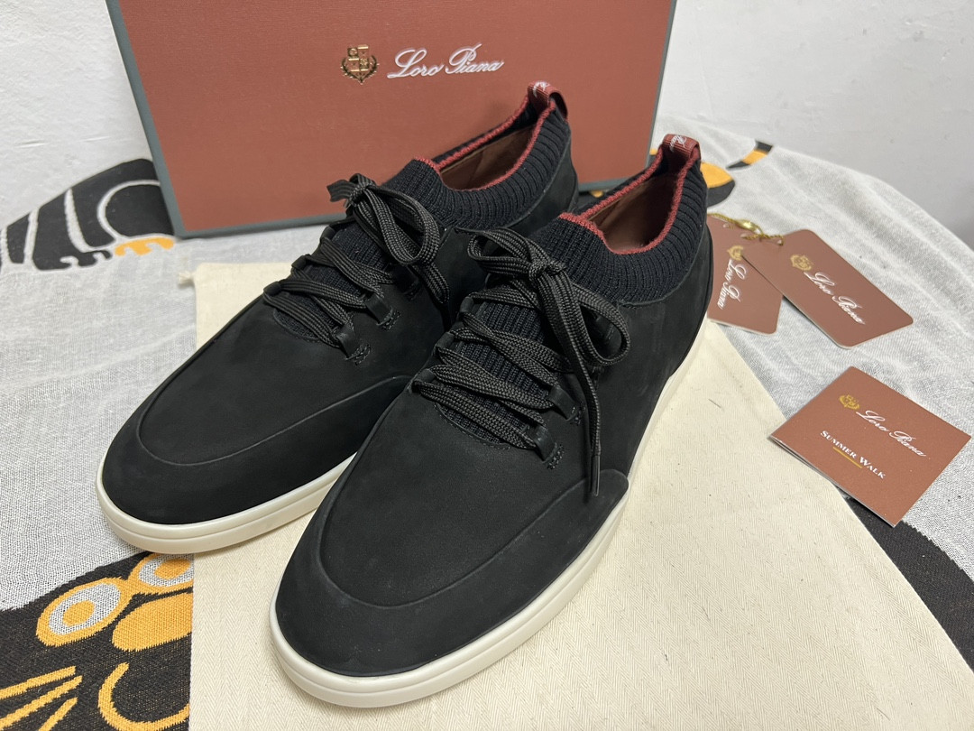 UA L0r0 P1ana Soho Walk Sneaker