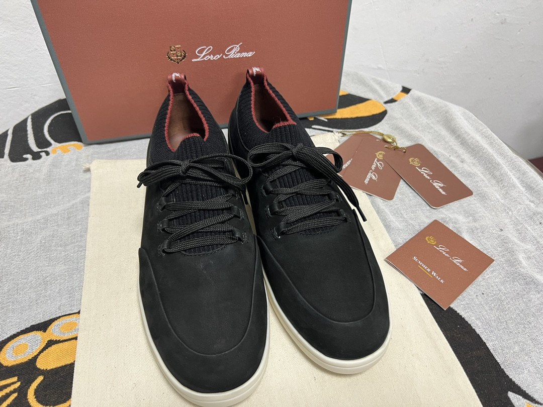 UA L0r0 P1ana Soho Walk Sneaker