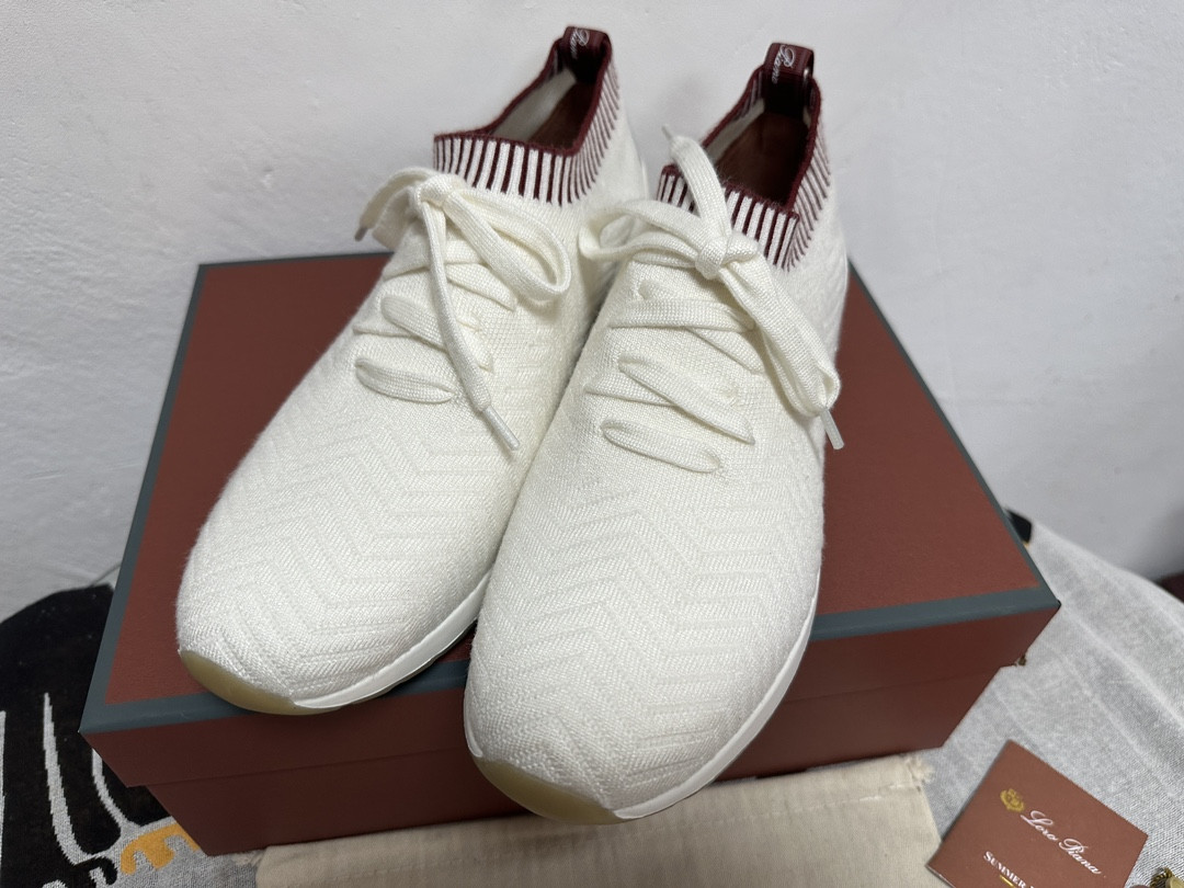 UA L0r0 P1ana 360 LP Flexy Walk Sneaker