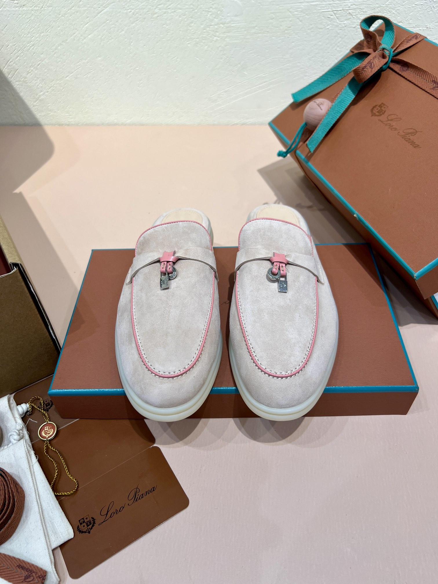 UA L0r0 P1ana Babouche Charms Walk Loafers