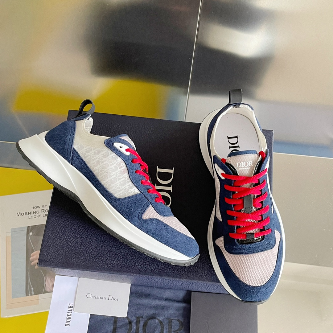 UA D10r B25 Runner Sneaker
