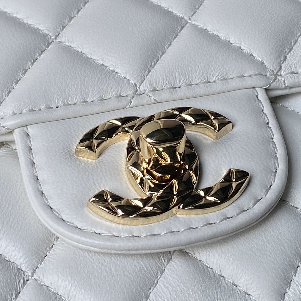 Ch**el 24A Mini Classic Handbag 12 × 20 × 6 cm