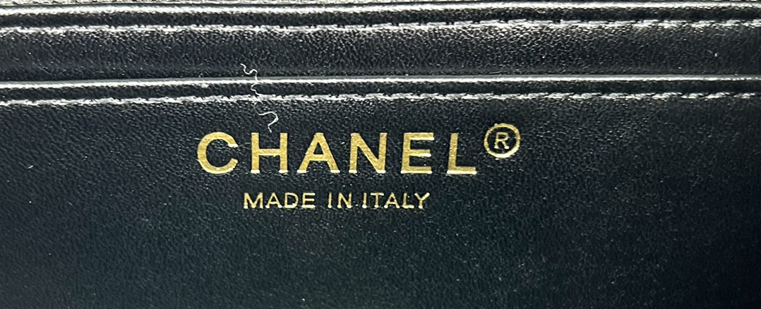 Ch**el Classic Flap Bag 20cm