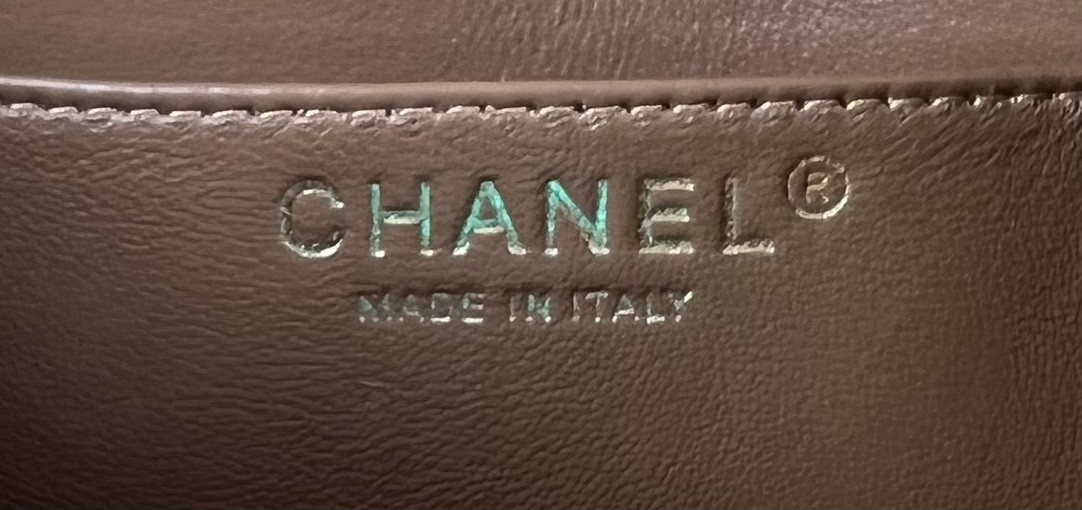 Ch**el Classic Flap Bag 20cm