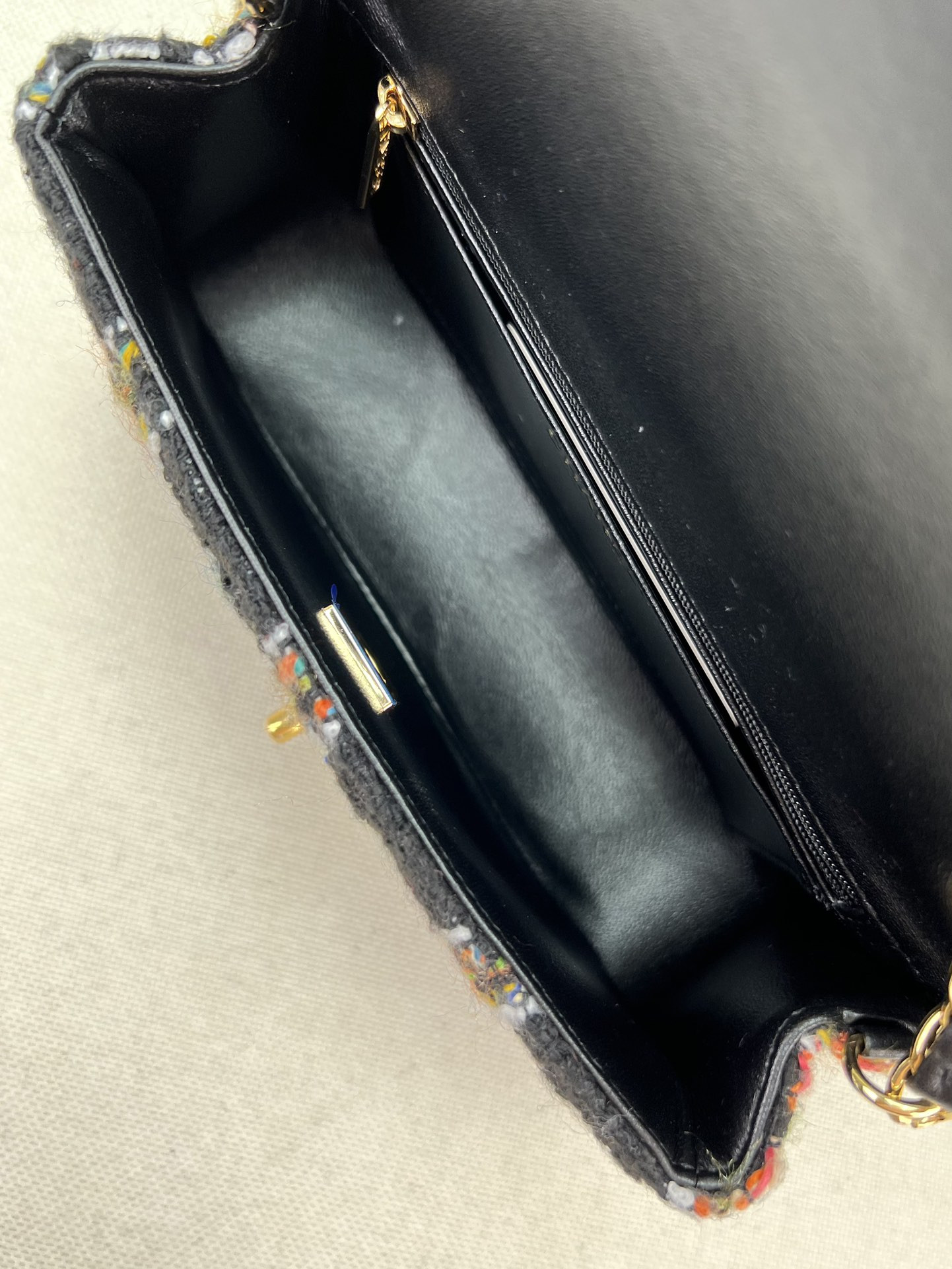 Ch**el Classic Flap Bag 20cm