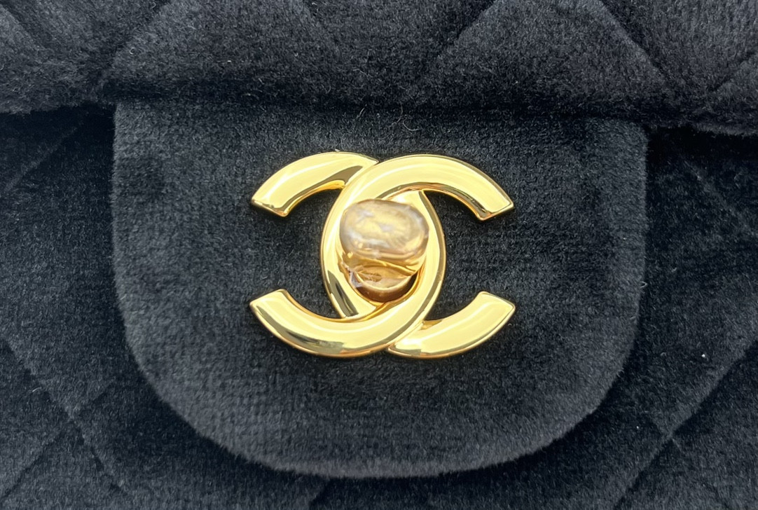 Ch**el Classic Flap Bag 20cm