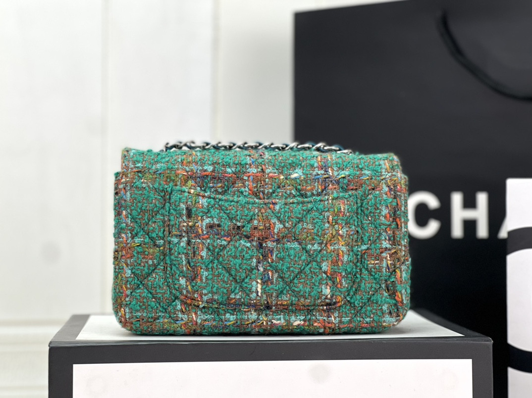 Ch**el Classic Flap Bag 20cm