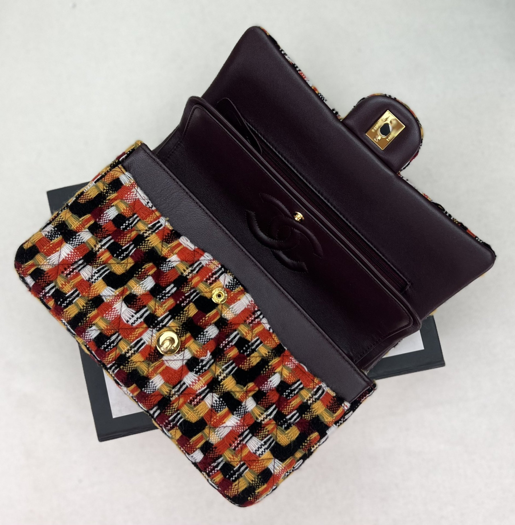 Ch**el Classic Flap Bag 25cm