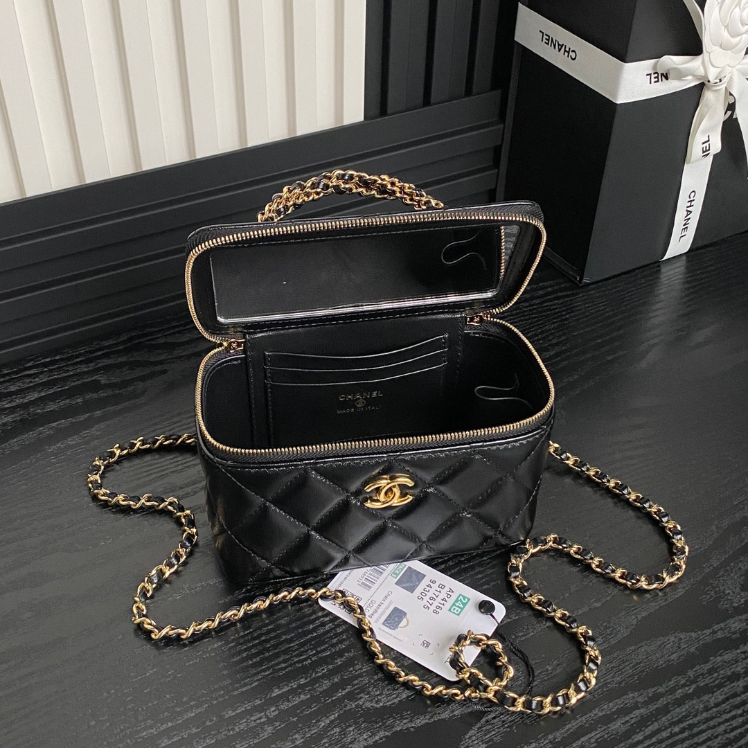 Ch**el Clutch With Chain 9.5x 17x 8CM