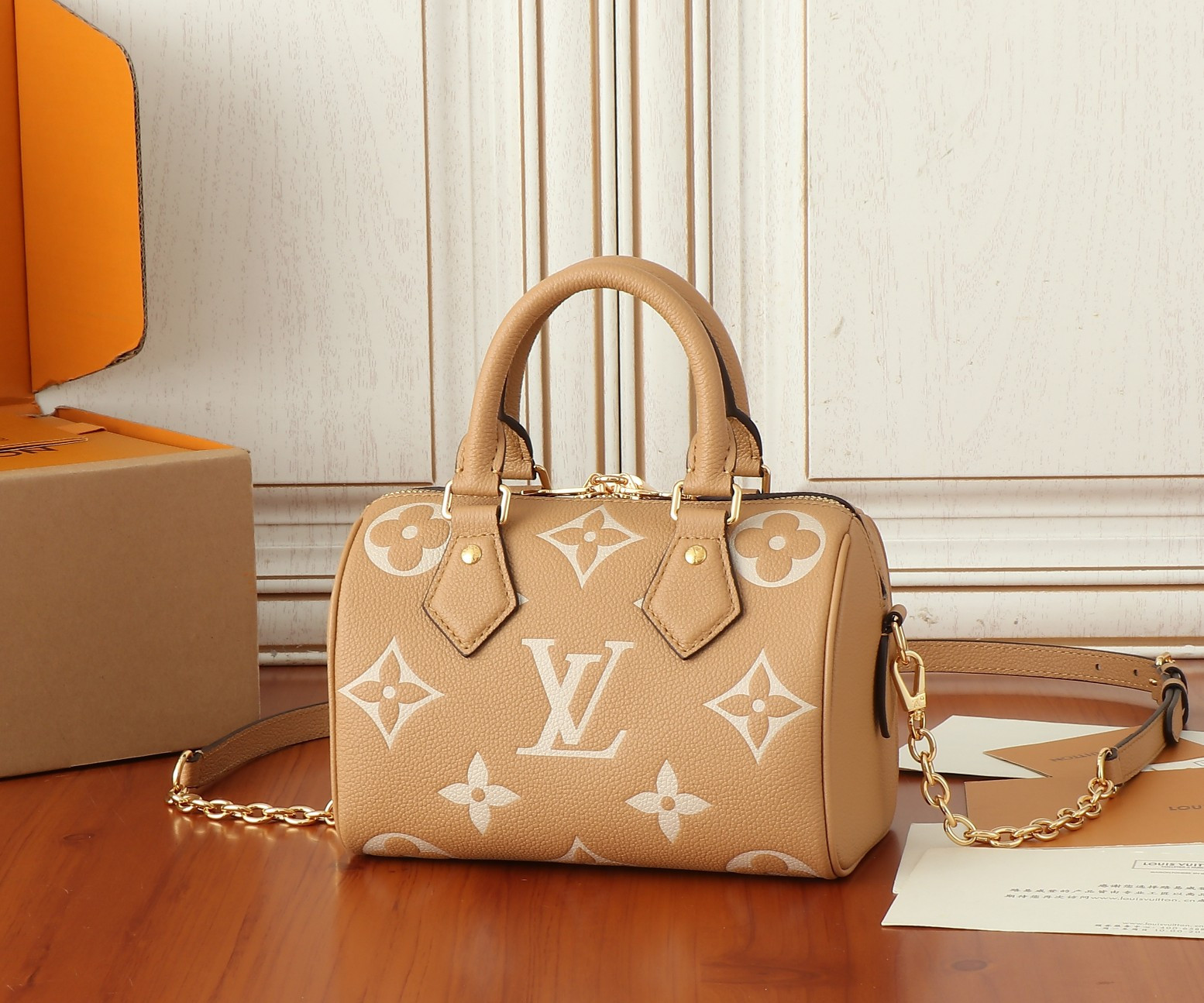 LV Speedy Bandoulière 20 M12713 13.5 x 12 x 20.5 cm