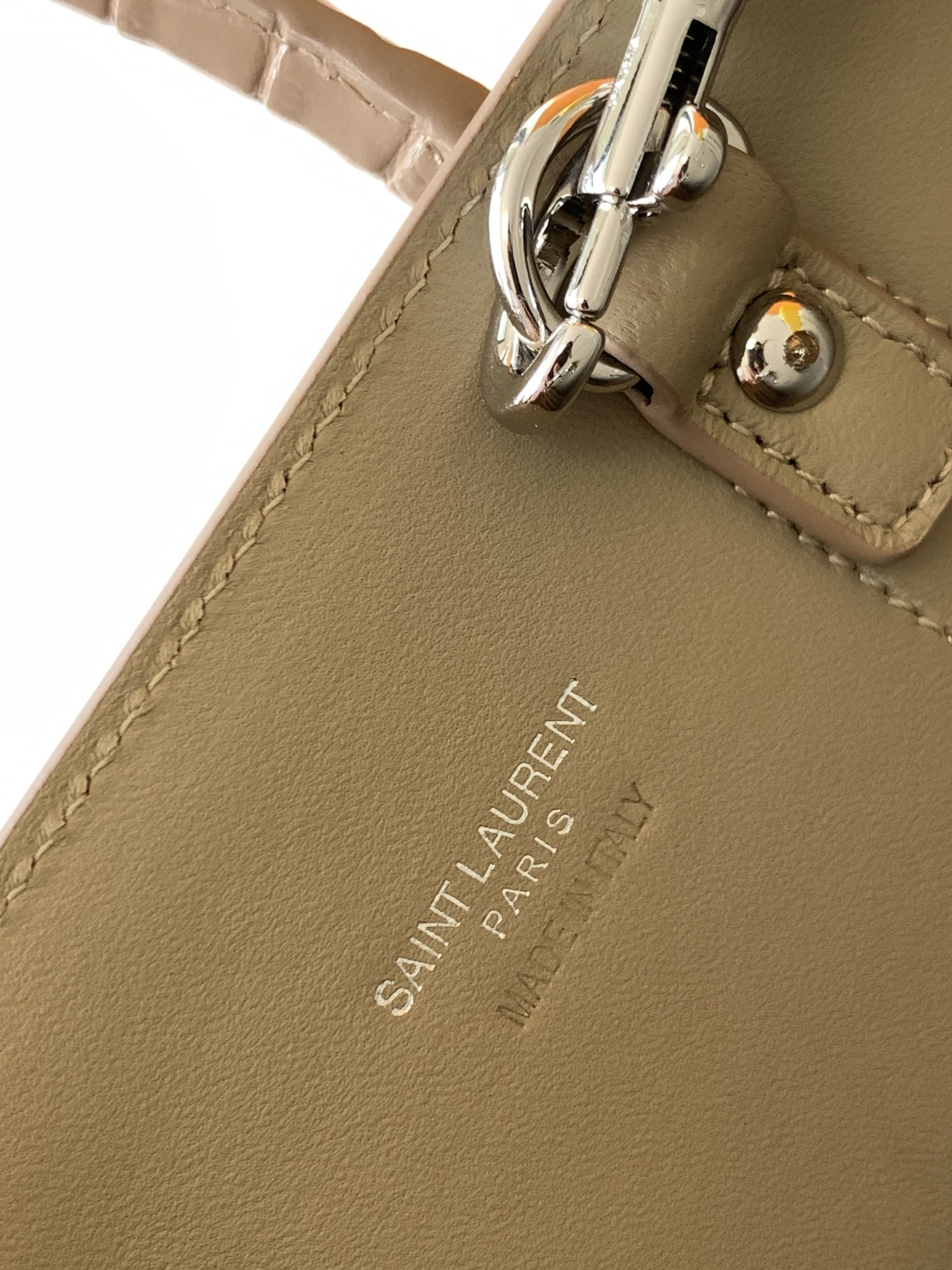 Y51 SAC DE JOUR IN CROCODILE EMBOSSED LEATHER - NANO 22x18x10.5cm