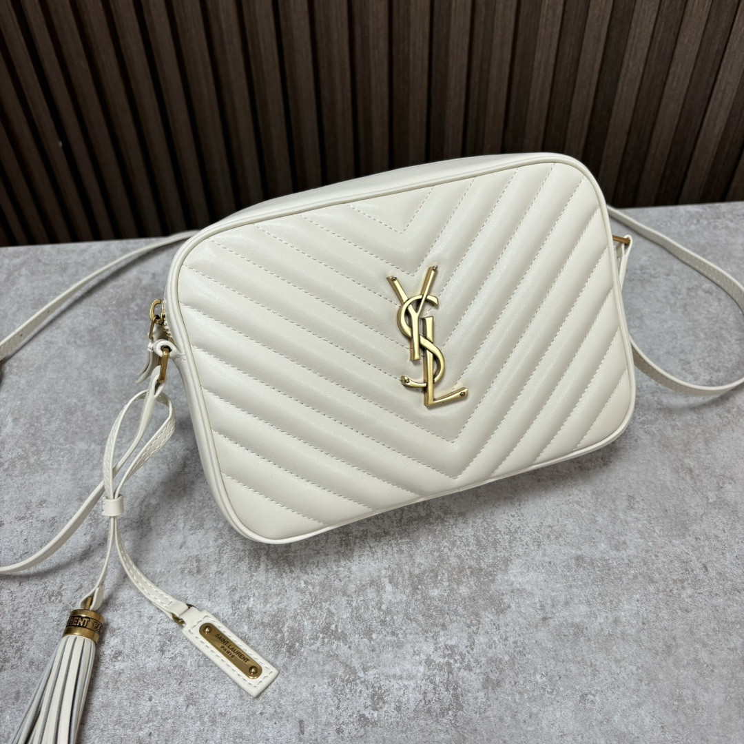 Y51 LOU camera bag in quilted leather 23x16x6cm