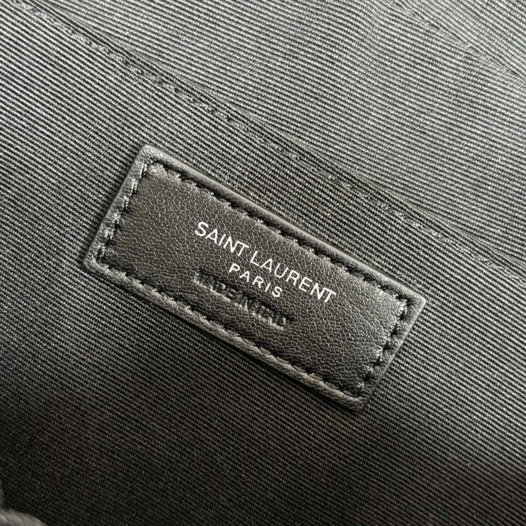 Y51 LOU camera bag in quilted leather 23x16x6cm