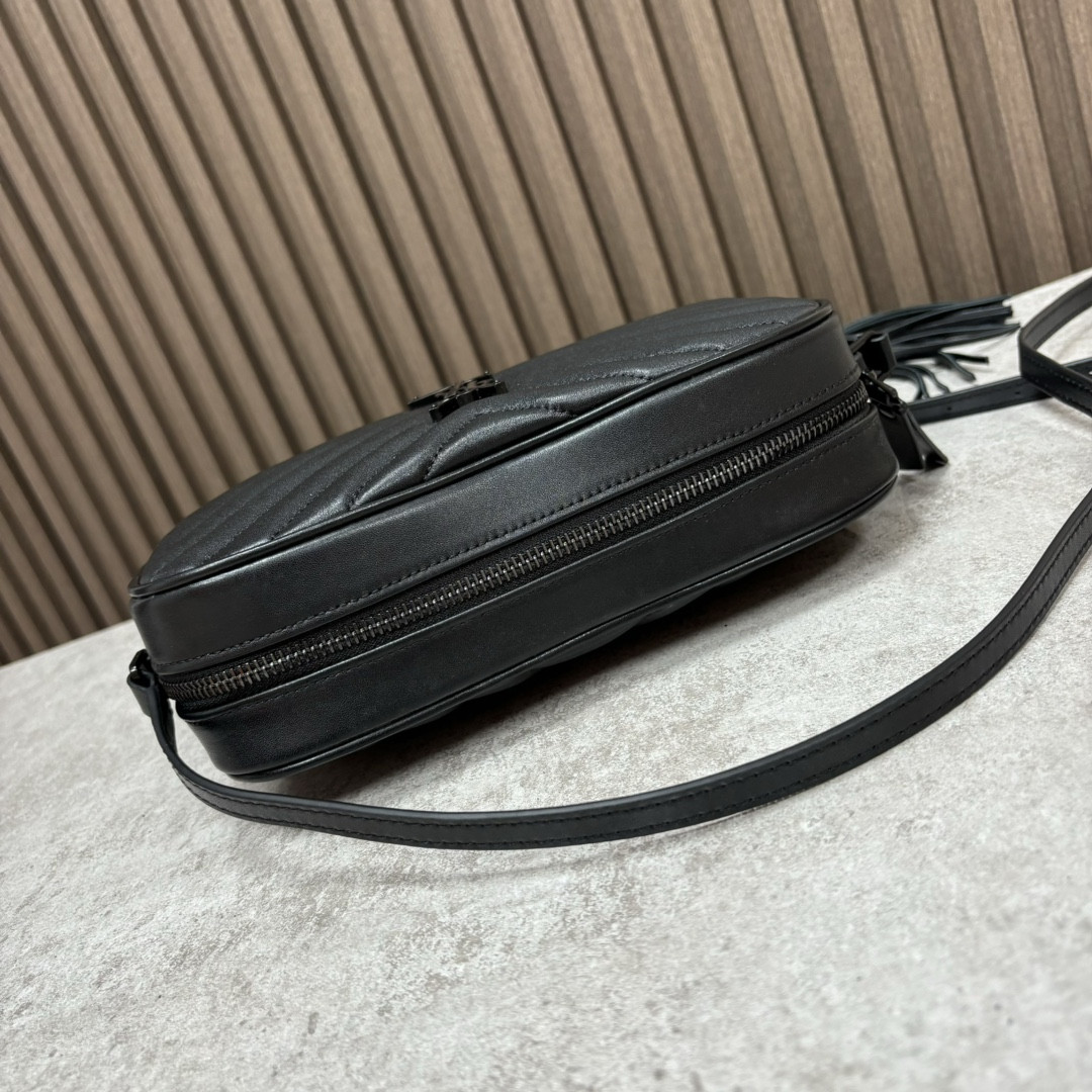 Y51 LOU camera bag in quilted leather 23x16x6cm