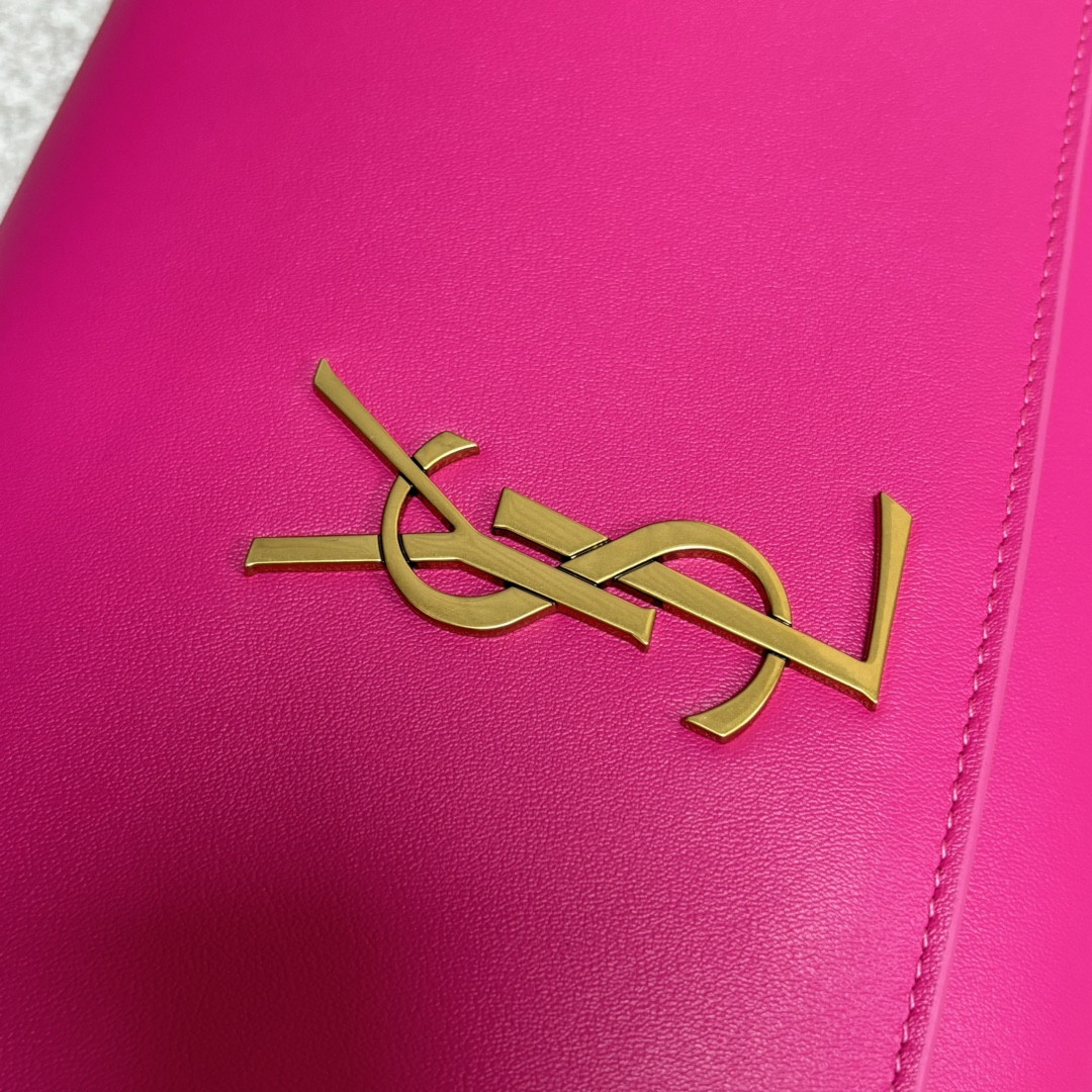 Y51 REVERSIBLE MEDIUM KATE IN SUEDE 28.5x20.6cm