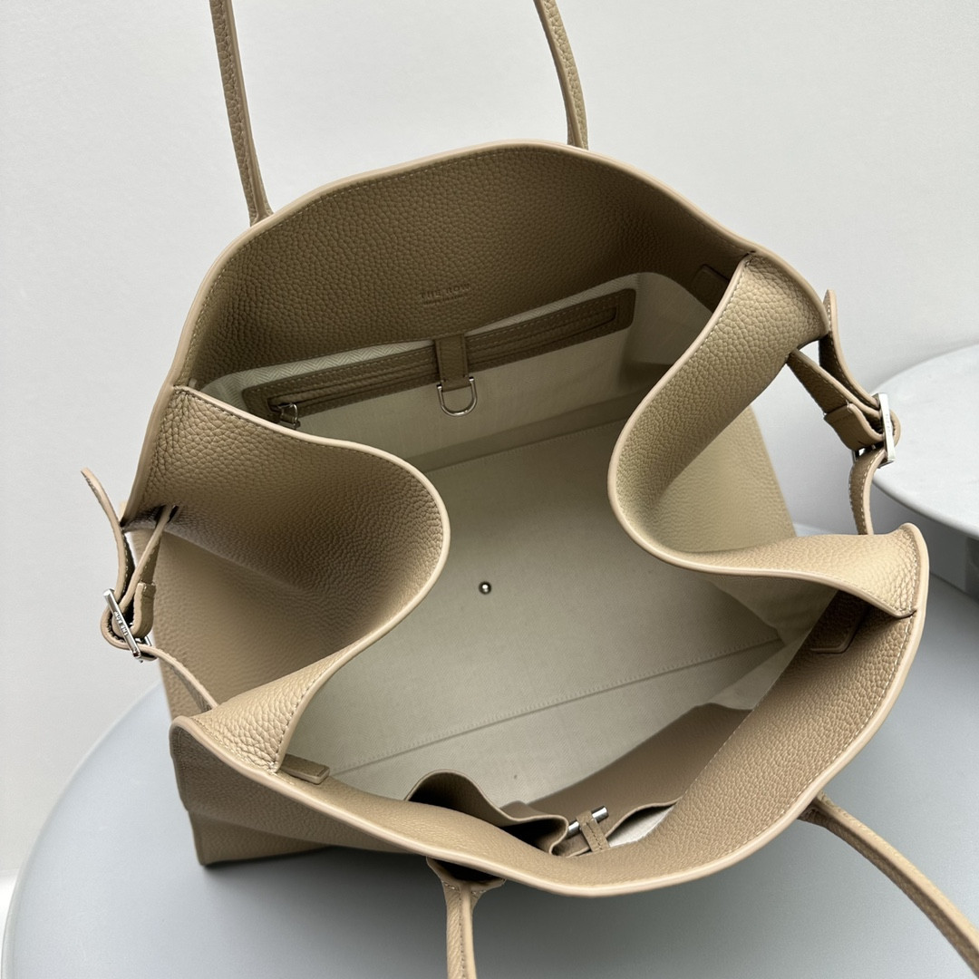 The R0w MARGAUX 17 43x24x30cm