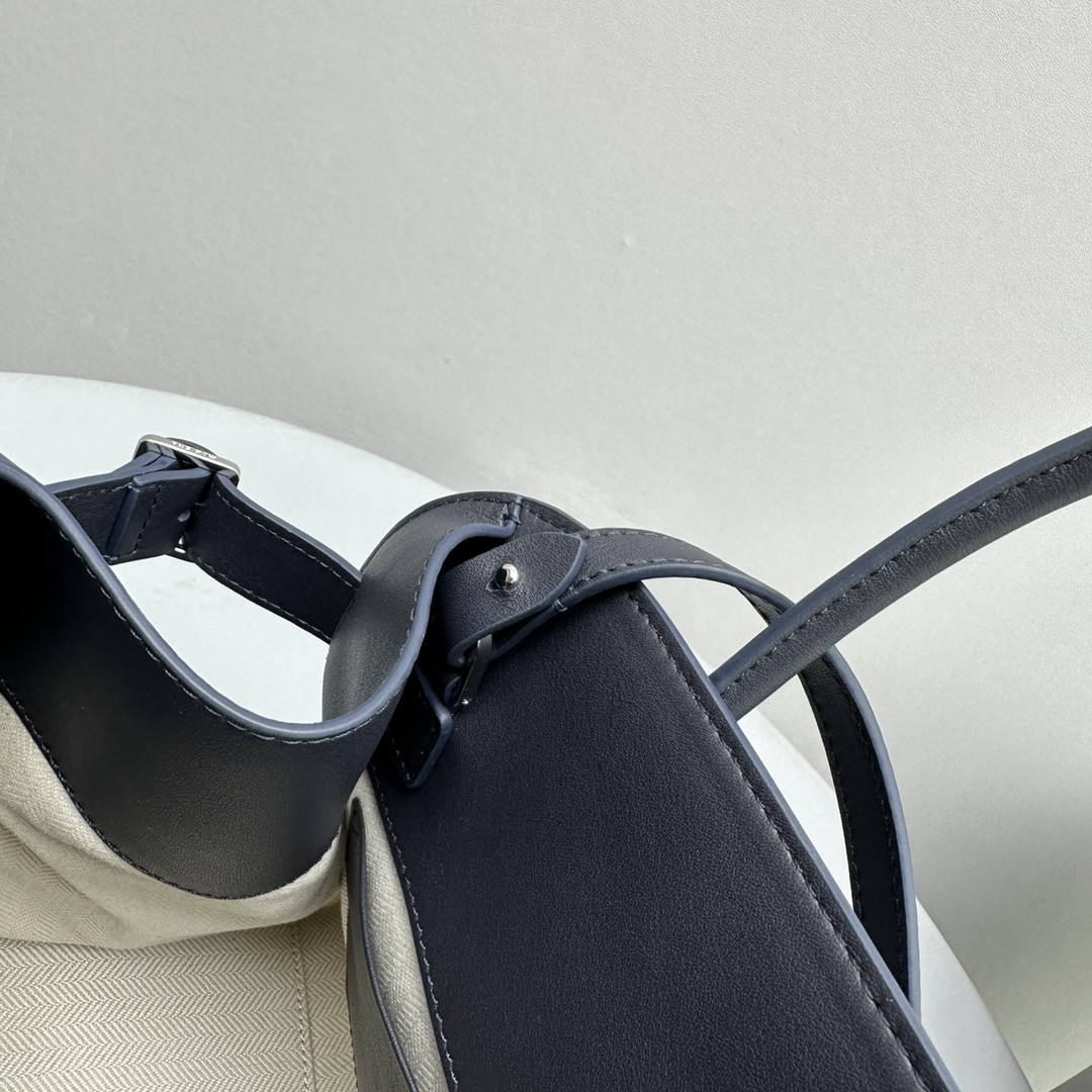 The R0w MARGAUX 12 32x15x25cm