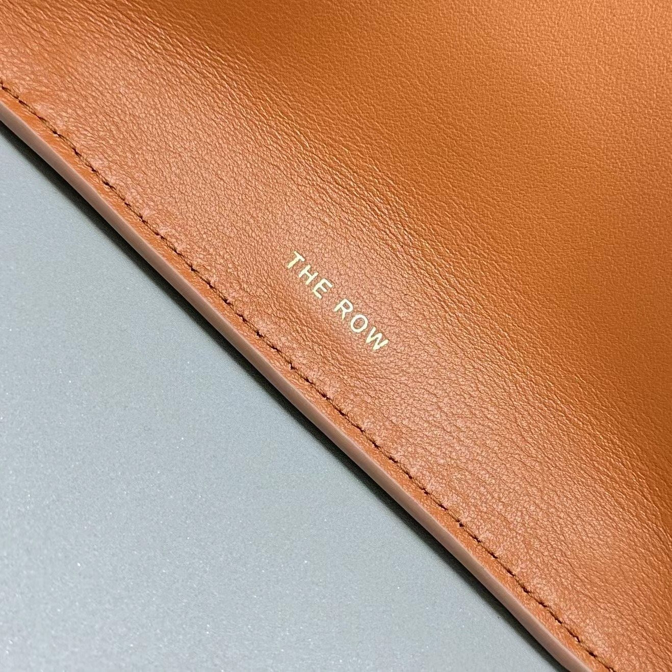 The R0w MARGAUX 12 32x15x25cm