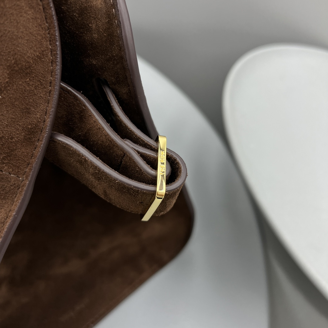 The R0w MARGAUX 15   38.5x16x30cm