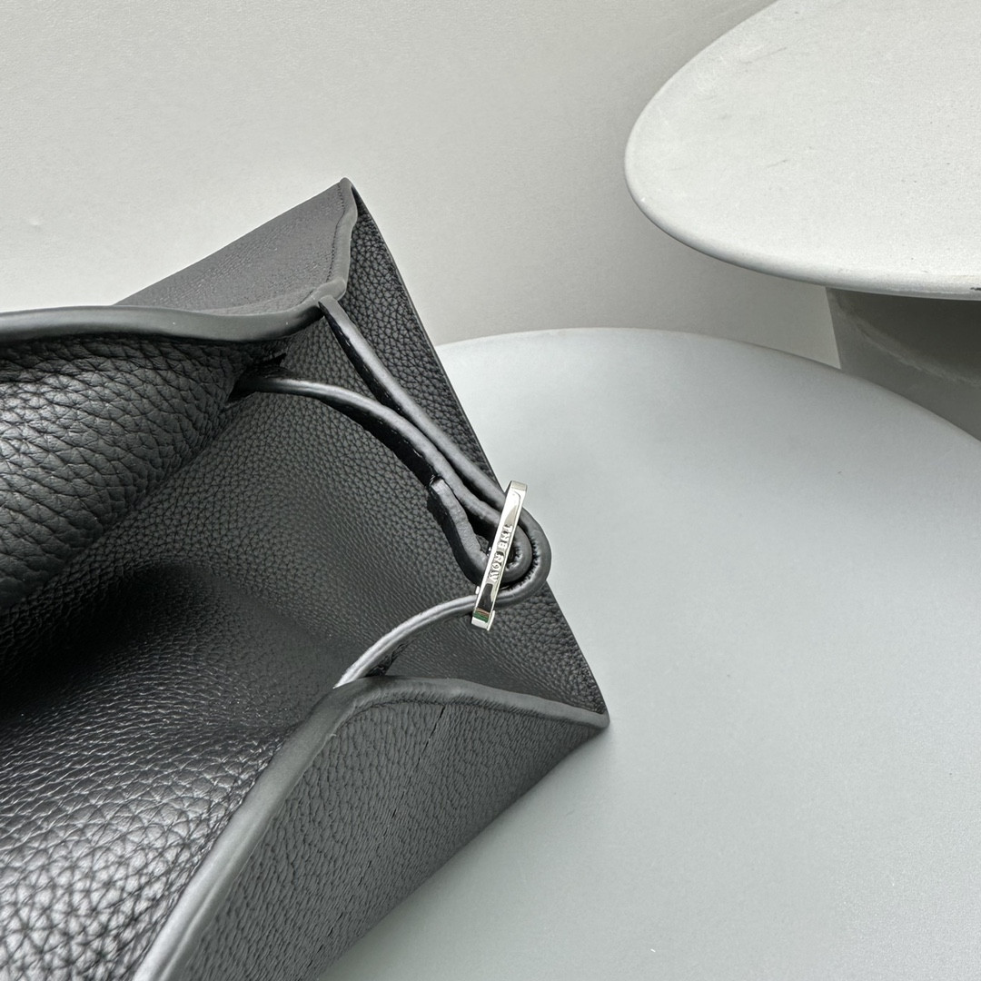 The R0w MARGAUX 15 38.5x16x30cm