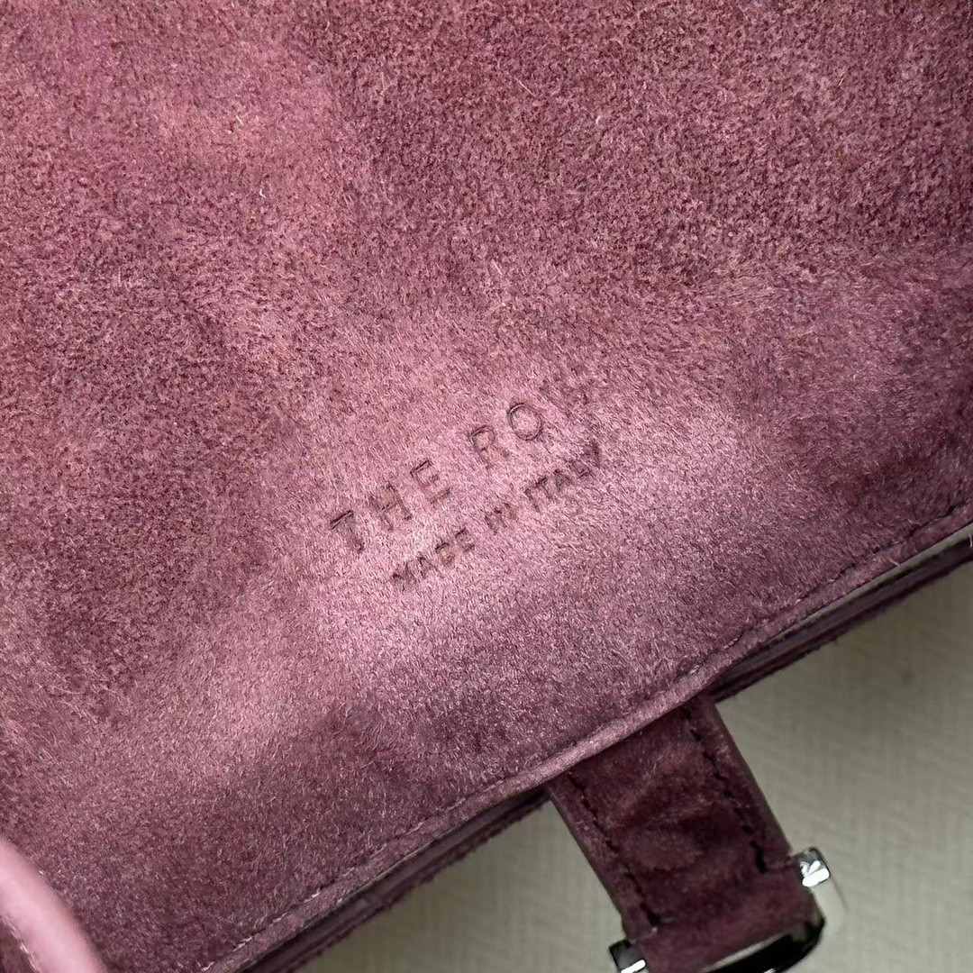 The R0w MARGAUX 15 38.5x16x30cm