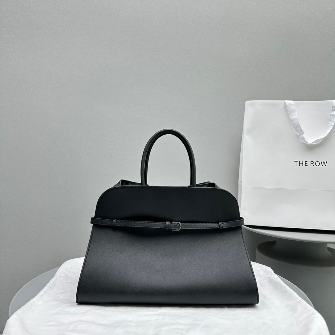 The R0w Margaux belt 15 38.5x16x30cm