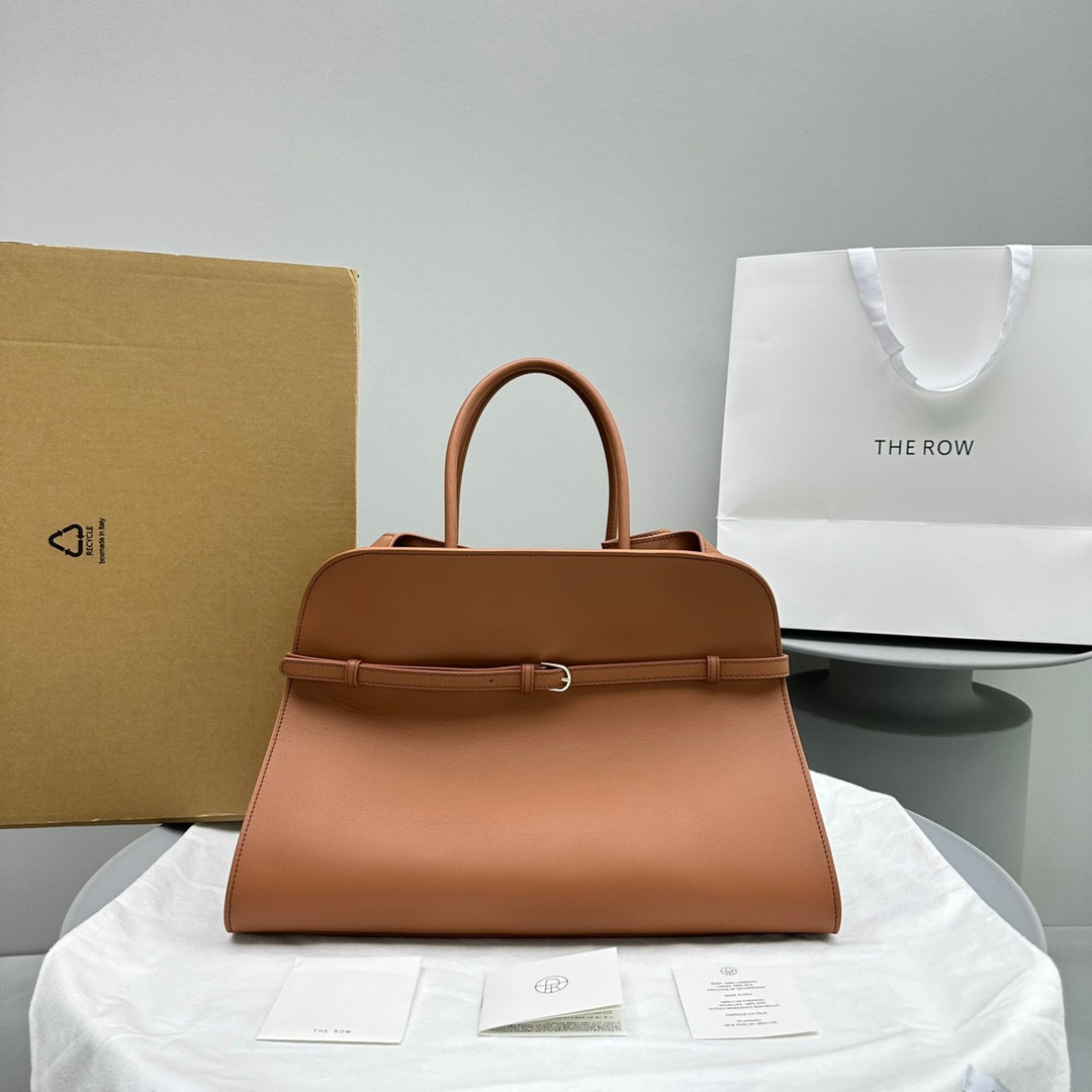 The R0w Margaux belt 15 38.5x16x30cm