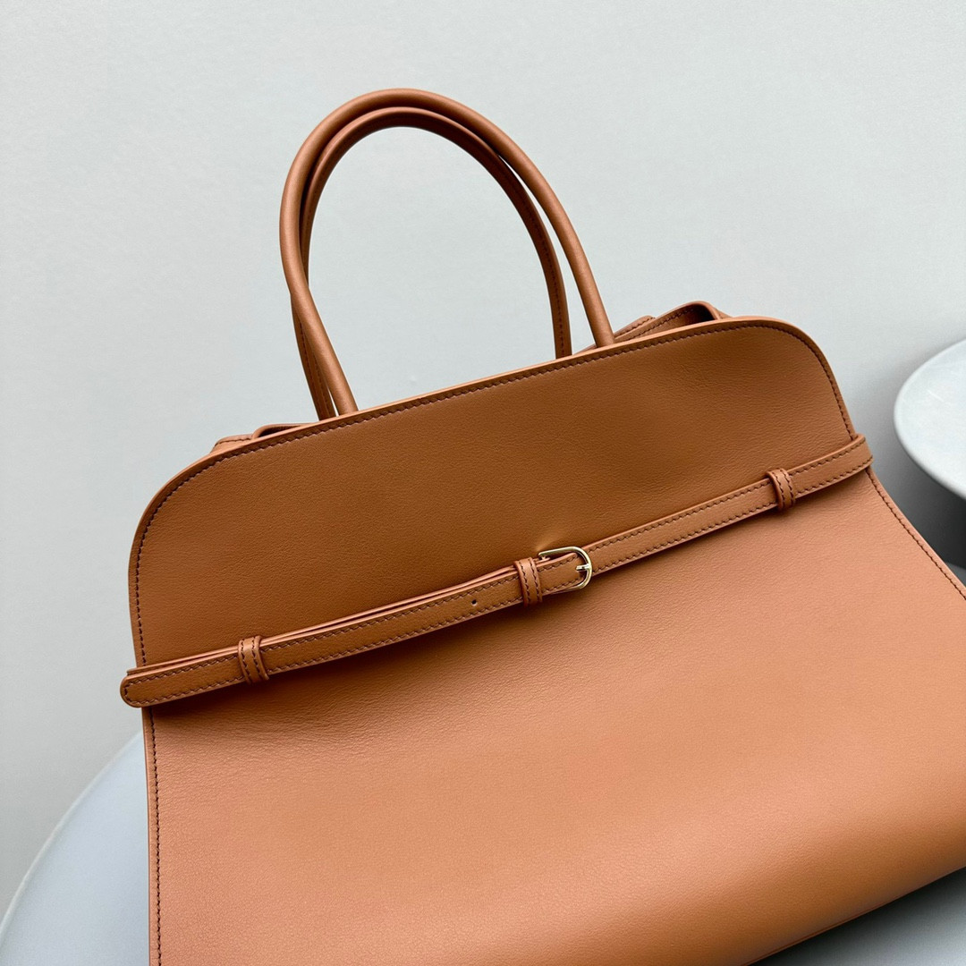 The R0w Margaux belt 15 38.5x16x30cm