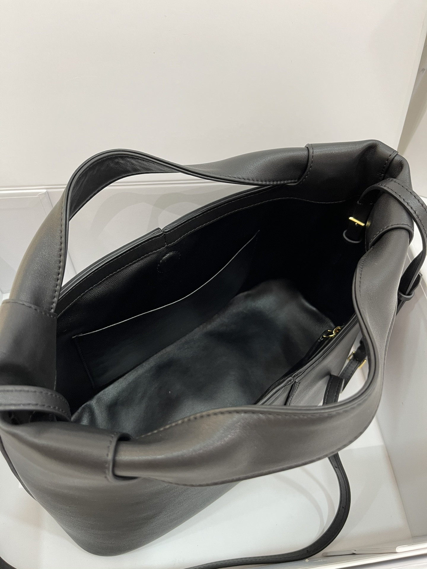 The R0w Camdem  32x23x14cm