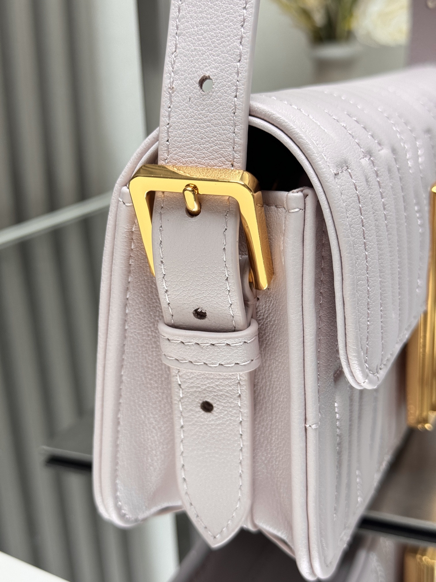 D10r Miss D10r flap bag 22 x 11 x 6 cm