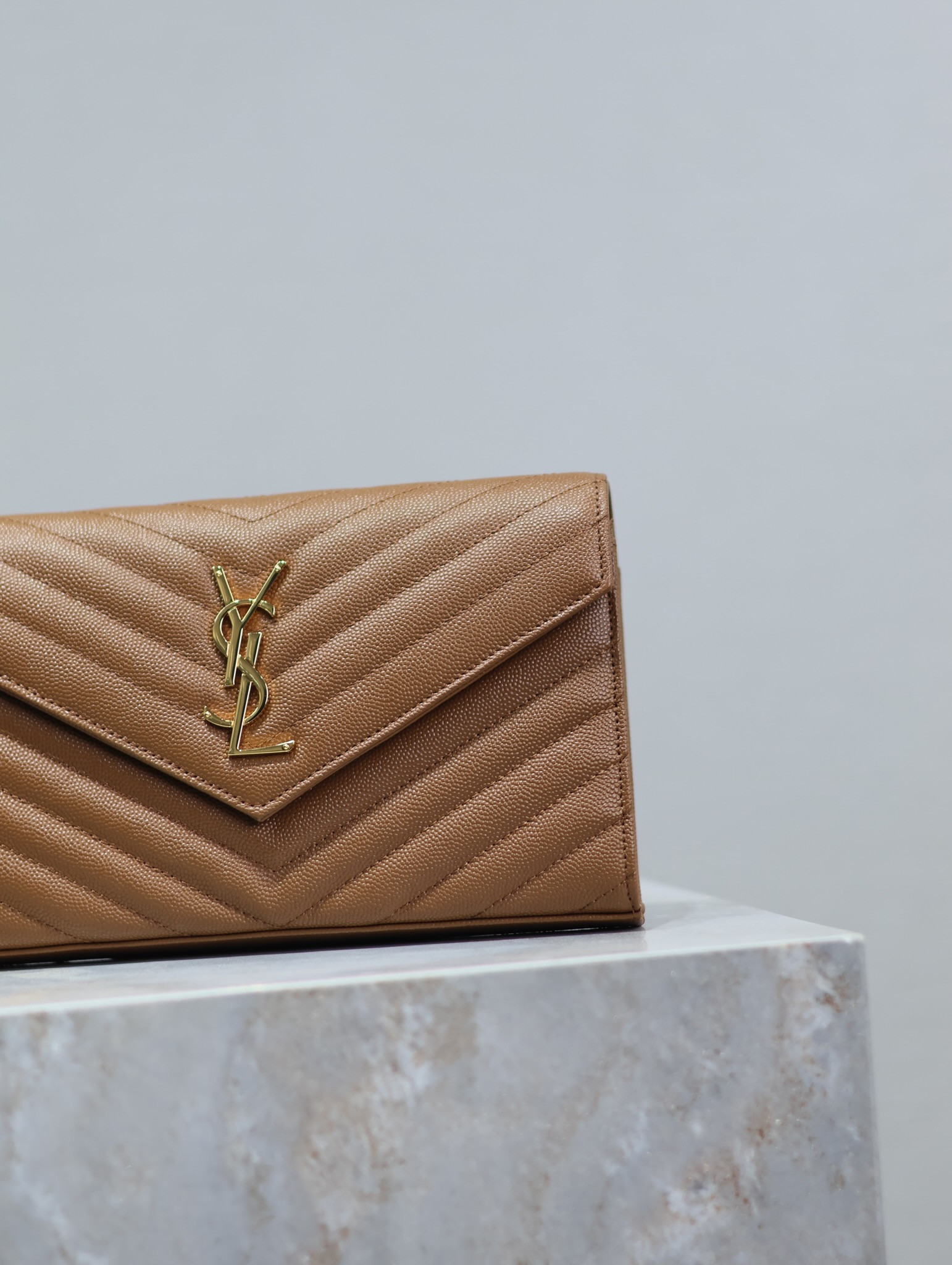 Y51 Cassandra Monogram Classic Chain Wallet in Grained Poudre Leather 22.5 x 14 x 4cm