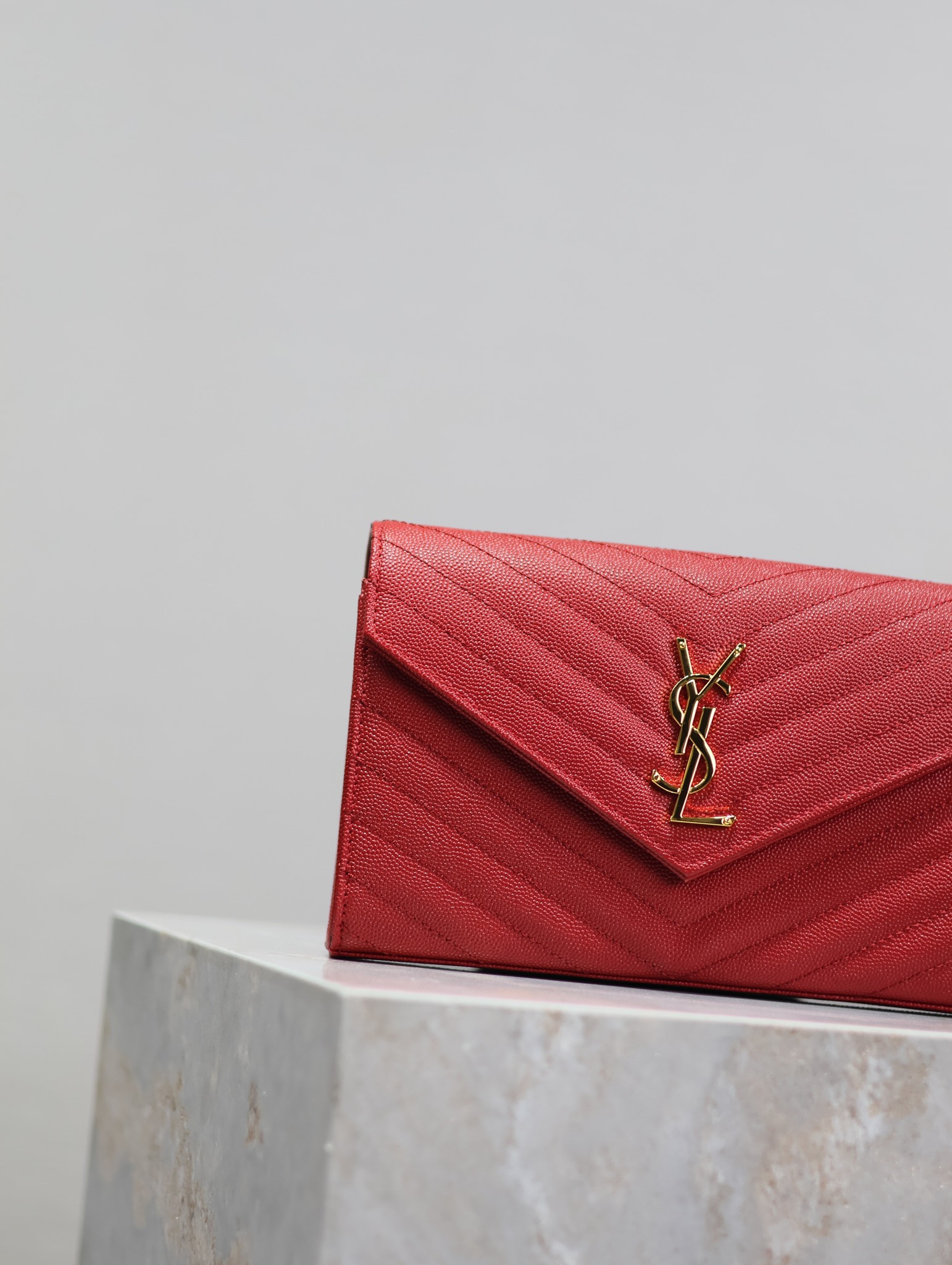 Y51 Cassandra Monogram Classic Chain Wallet in Grained Poudre Leather 22.5 x 14 x 4cm