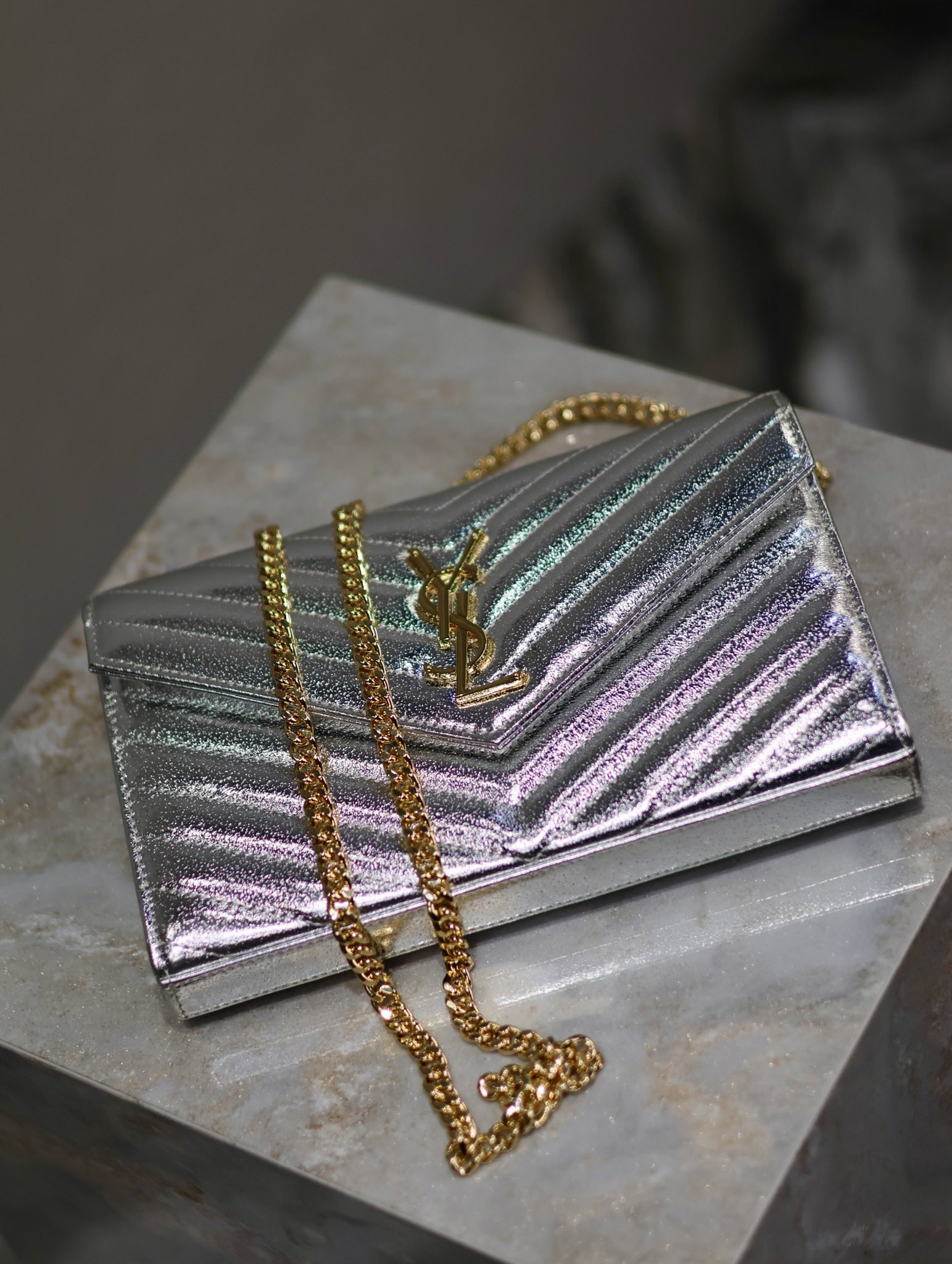 Y51 Cassandra Monogram Classic Chain Wallet  22.5 x 14 x 4cm