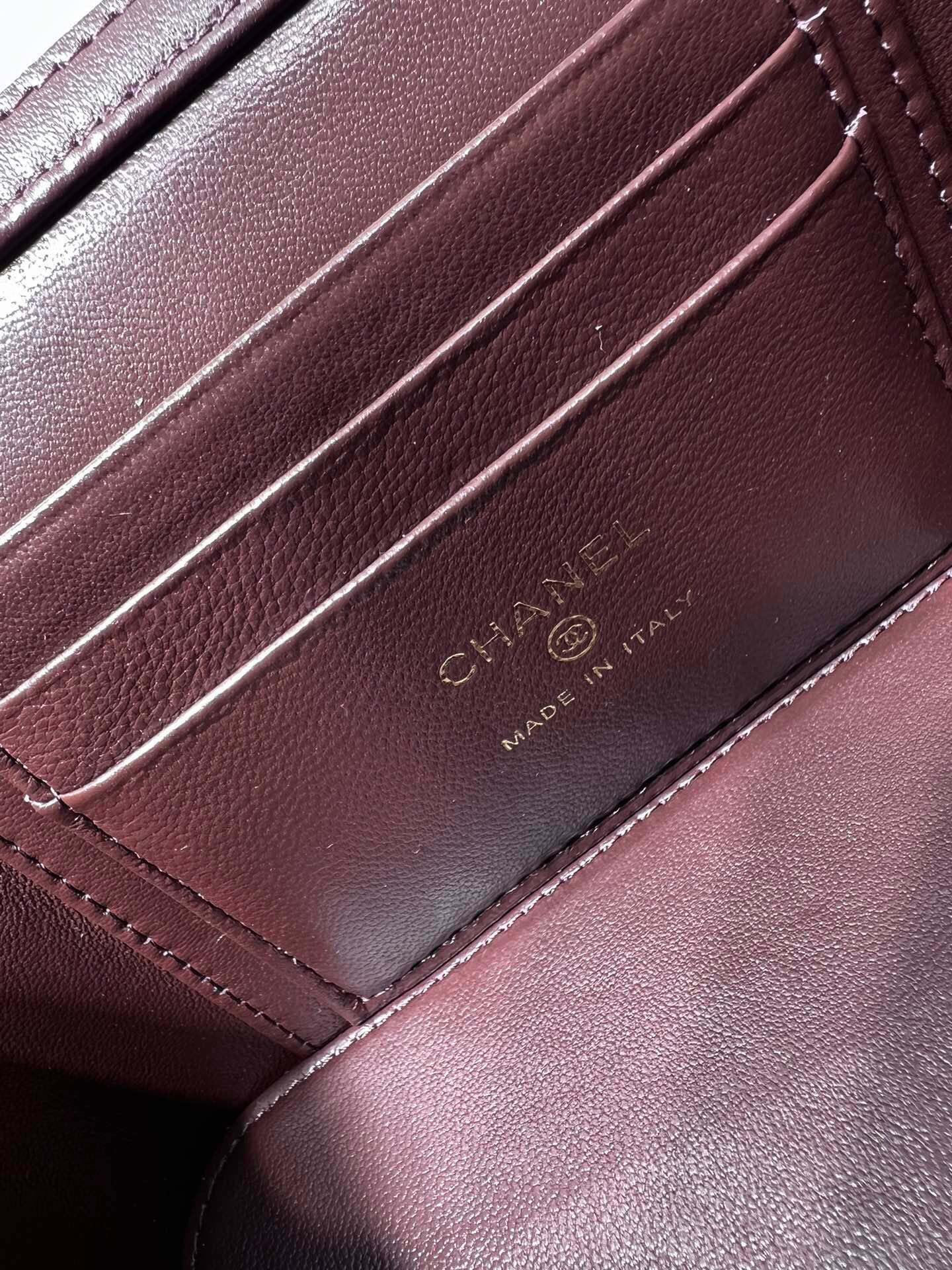 Ch**el Clutch With Chain 9.5x 17x 8CM