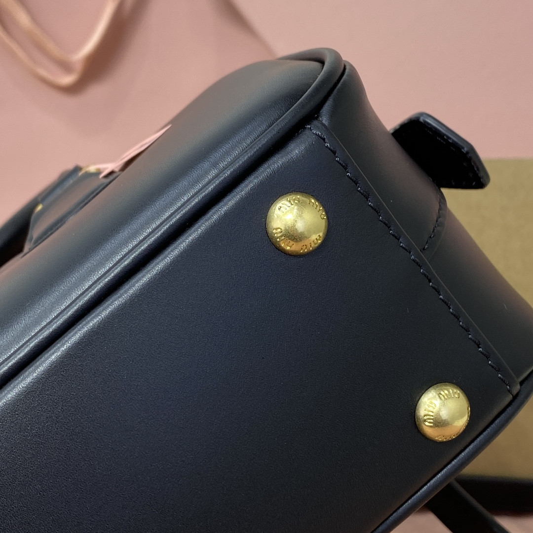 Miu Miu Arcadie leather bag 10.5x22x7.5cm