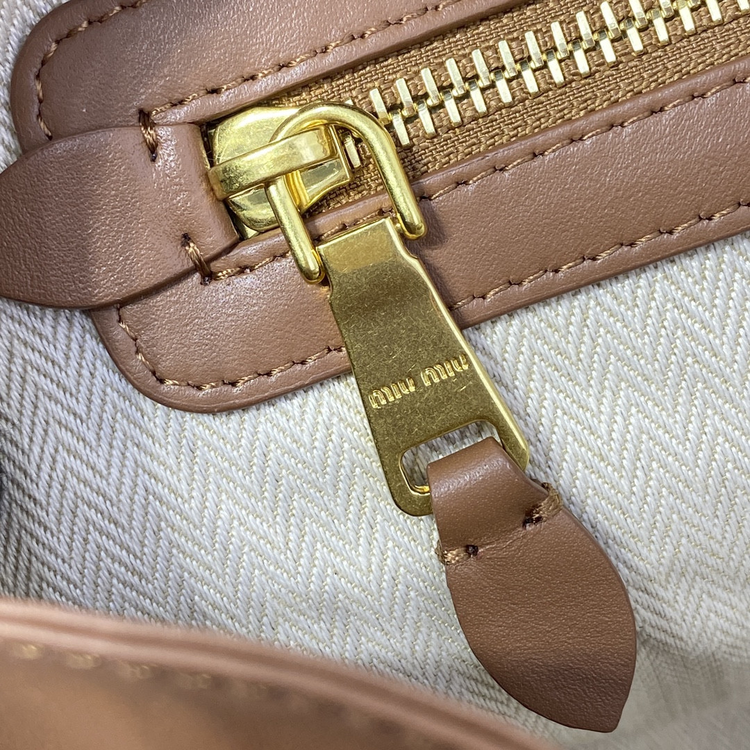 Miu Miu Leather patchwork Beau bag 23x34x10cm