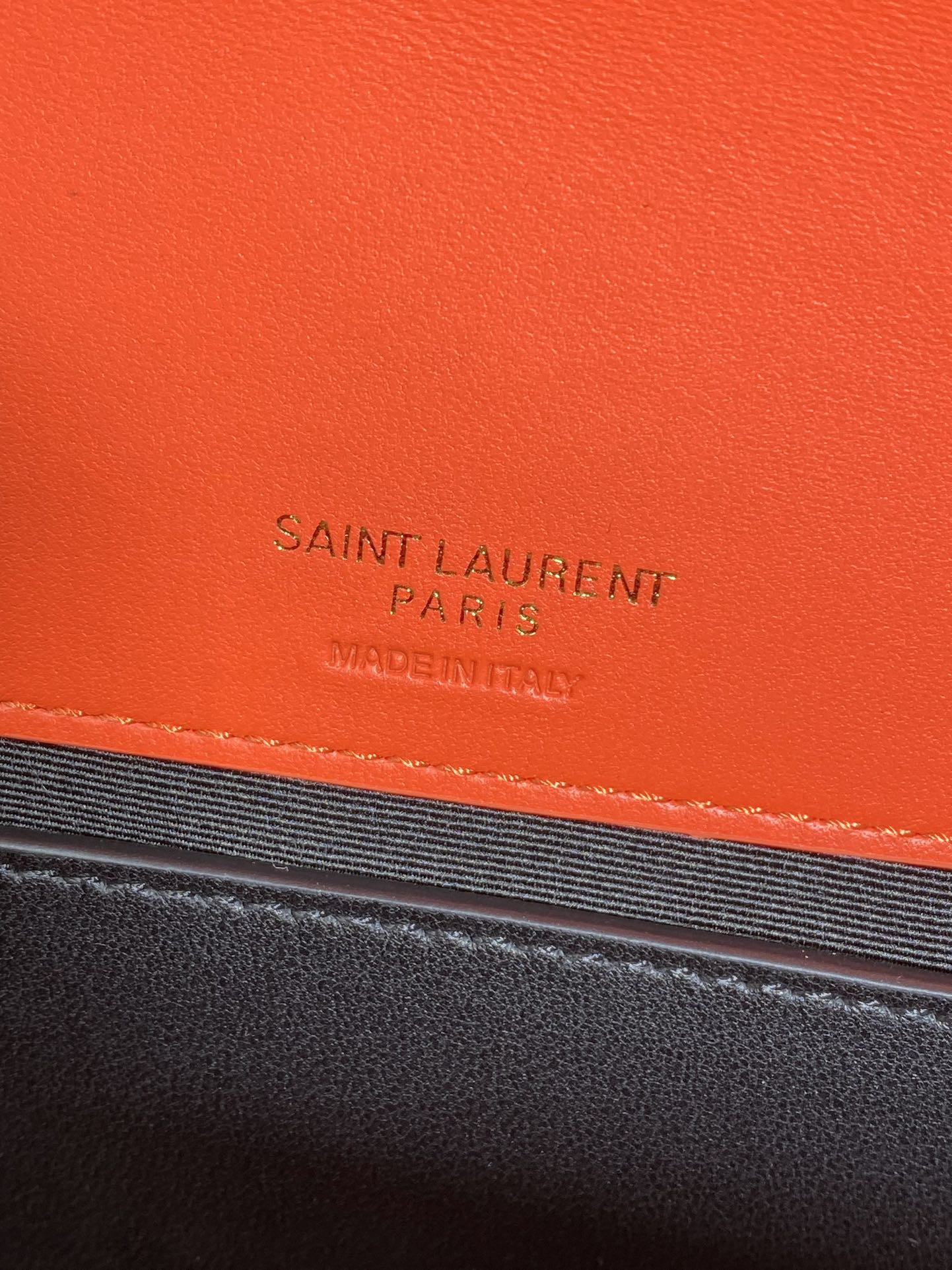 Y51 LOULOU medium in MATELASSÉ lambskin 29x17x8cm