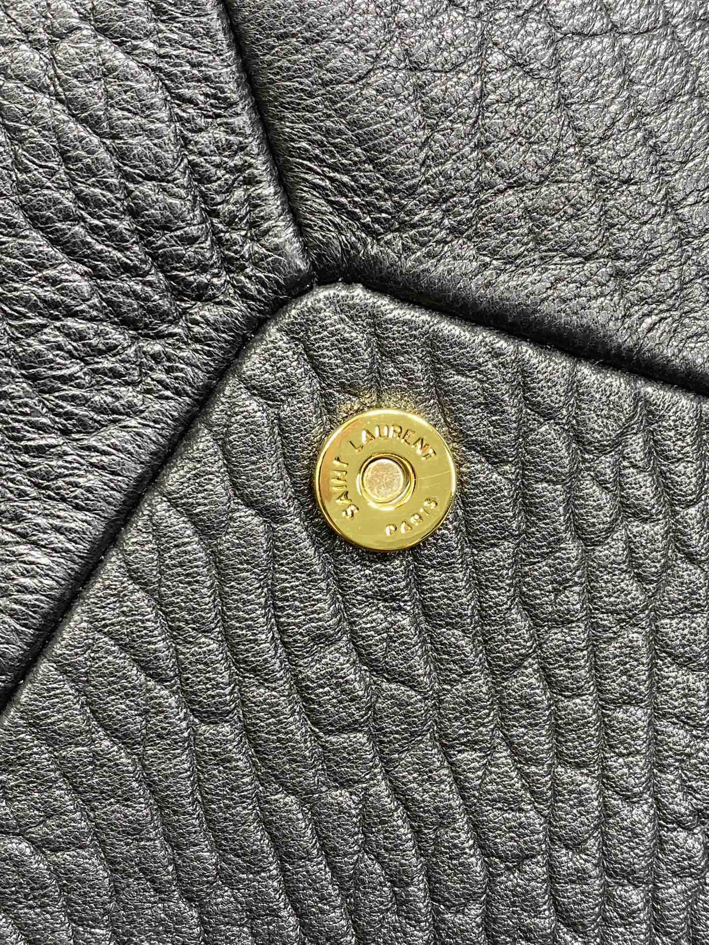 Y51 CASSANDRE large envelope pouch in lambskin 29.5x18x4.5cm