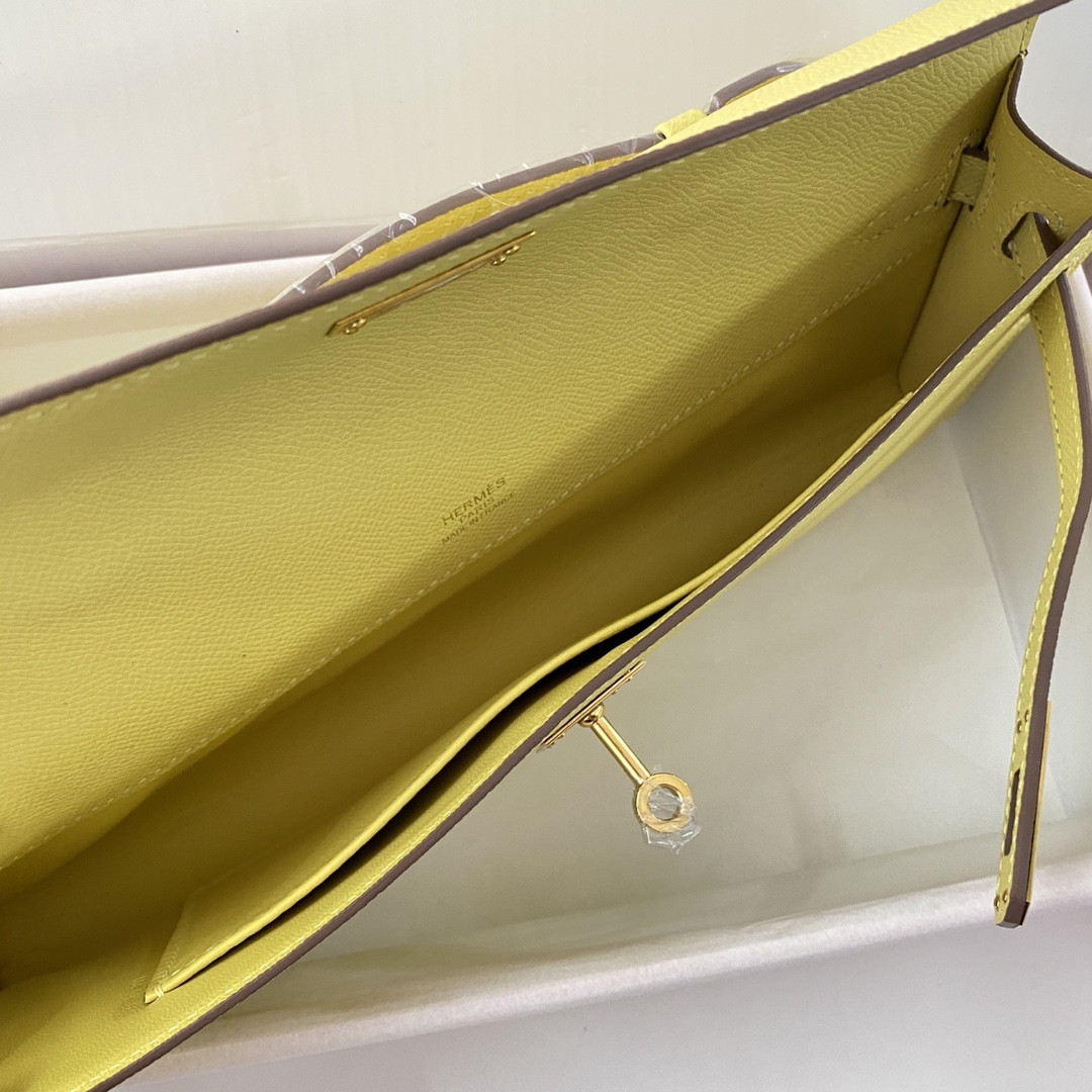 H**me5 Kelly Cut 31cm Epsom Leather