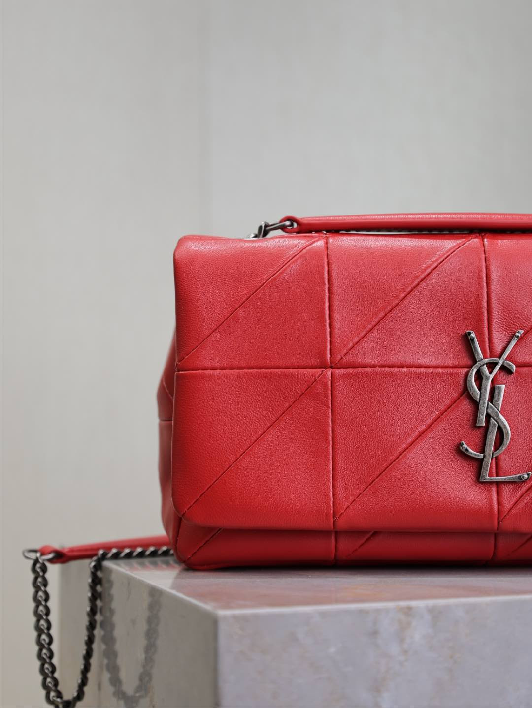 Y51 Jamie Medium 25x15x7.5cm