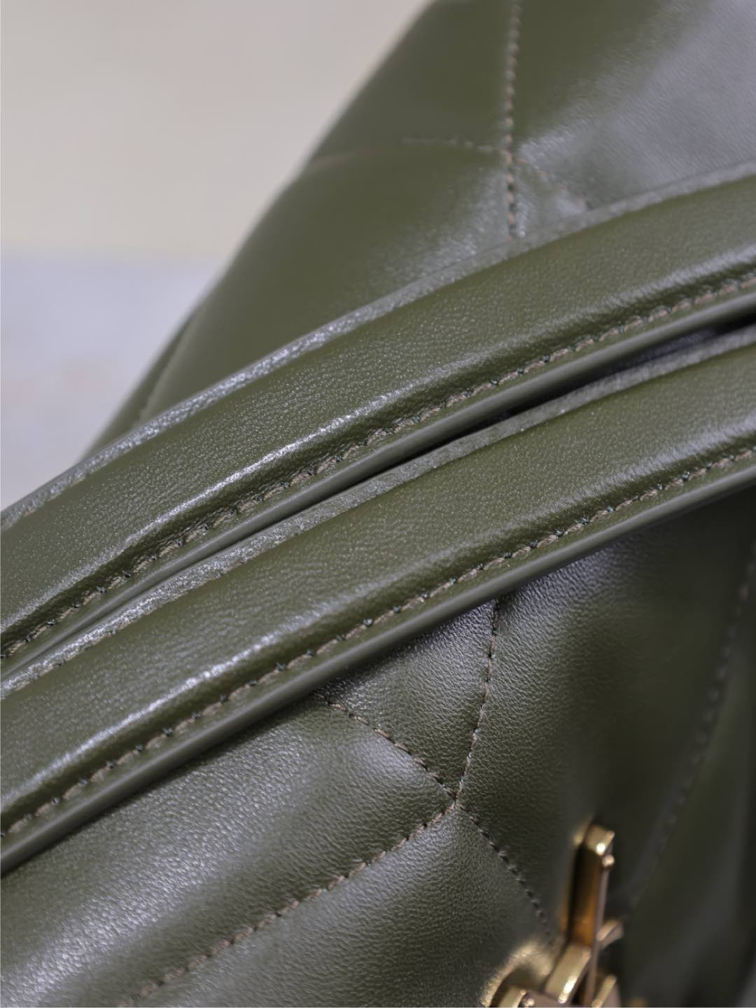 Y51 LOULOU PUFFER MEDIUM IN NAPPA LEATHER 35x23x13.5cm