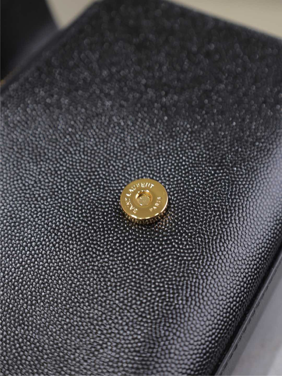 Y51 kate belt bag in grain de poudre-embossed leather 18x12x4.5cm