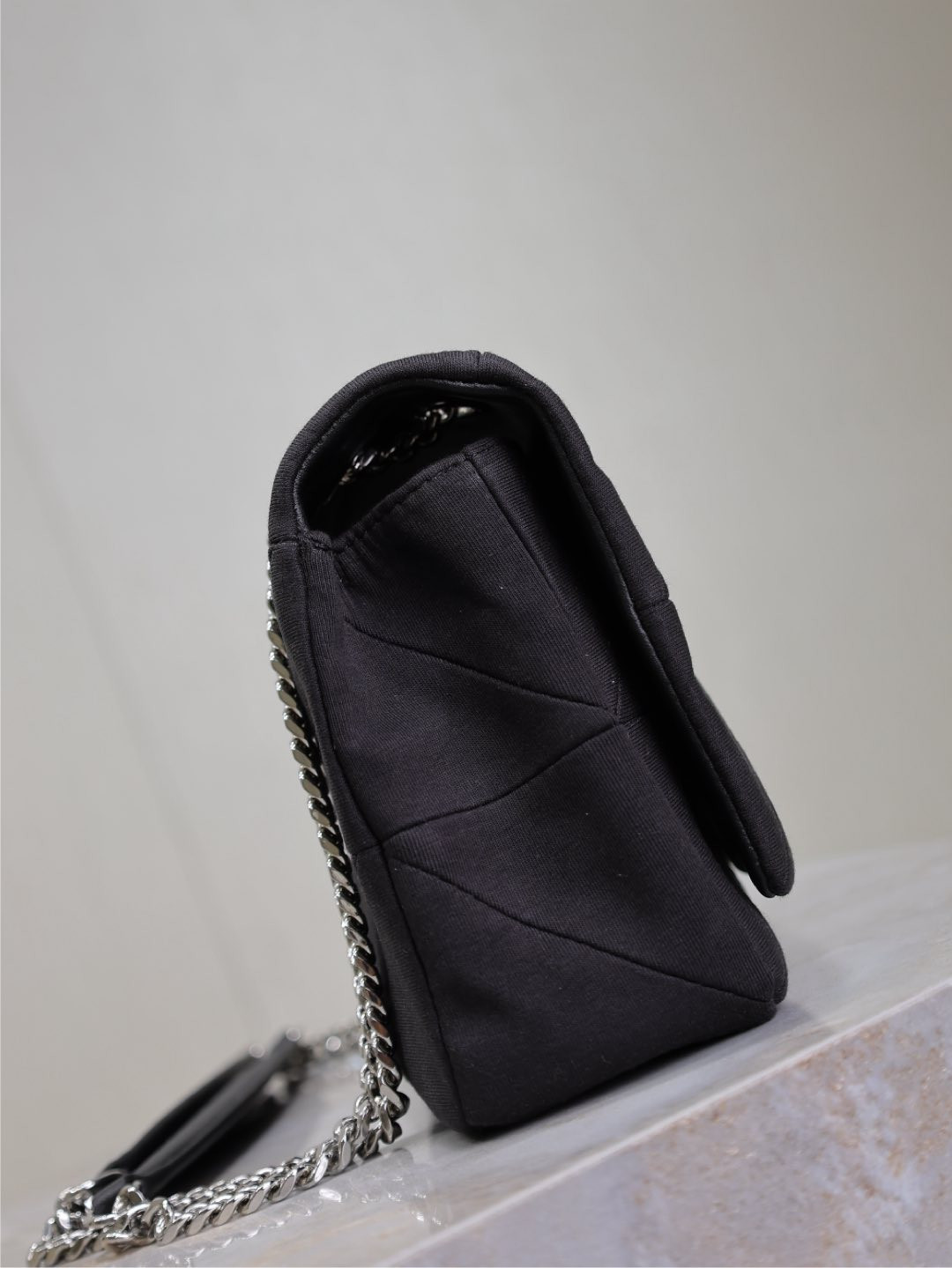 Y51 Jamie Medium 25x15x7.5cm