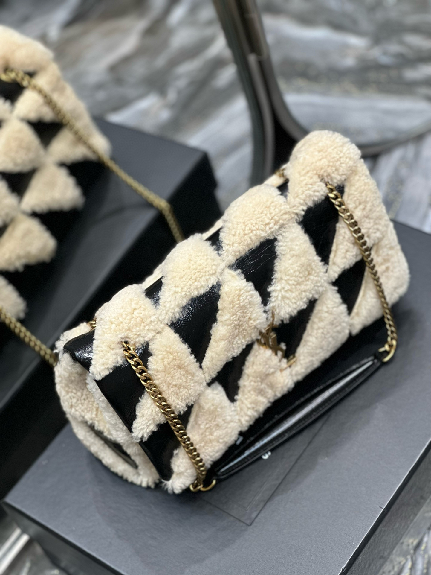 Y51 Jamie Medium 25×15×7.5cm