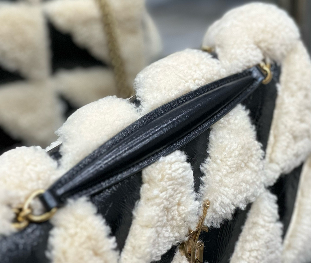 Y51 Jamie Medium 25×15×7.5cm